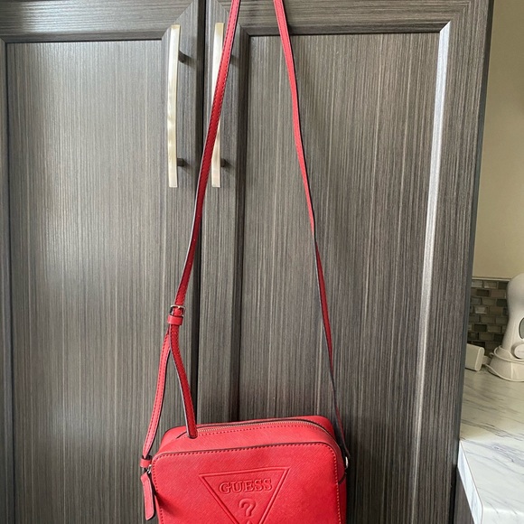 Guess Red Crossbody Bag Purse - Picture 2 of 5